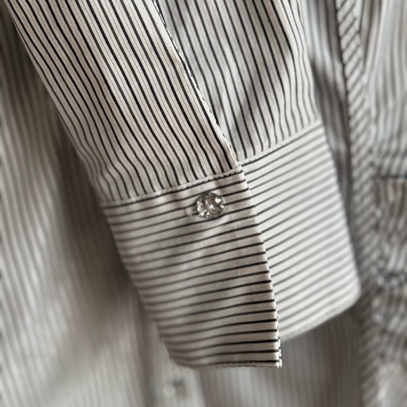 New York & Co Women’s Striped Shimmery Button-Up Blouse Size S - Picture 7 of 8